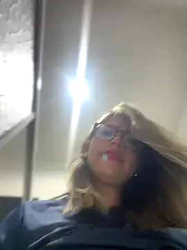 totodasha – webcam model profile photo Image 9