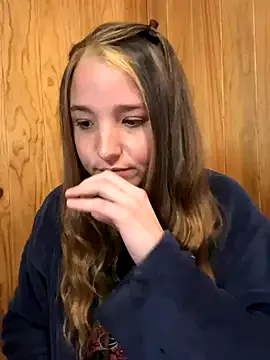 SashaVaughn – webcam model profile photo Image 9