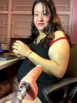 DubleDuble – webcam model profile photo Image 13
