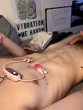 reeves_bae – webcam model profile photo Image 11