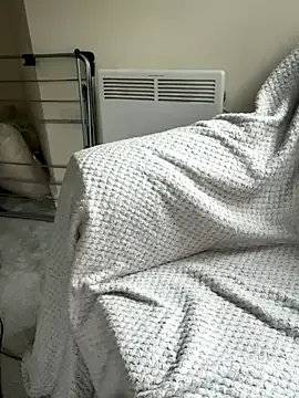 EmmiHot – webcam model profile photo Image 14