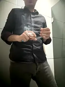 SheOnShe – webcam model profile photo Image 12