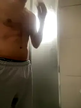 SheOnShe – webcam model profile photo Image 2