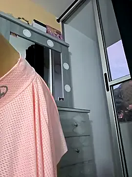 sweetie – webcam model profile photo Image 17