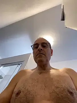 reeves_bae – webcam model profile photo Image 5