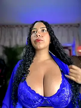 VOLKAIDA – webcam model profile photo Image 4