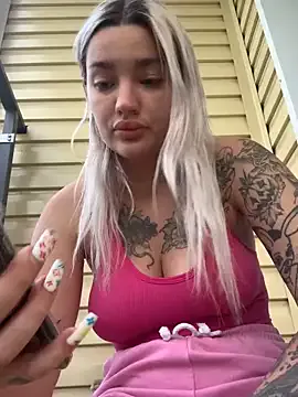 sarabecker – webcam model profile photo Image 8