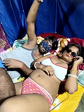 MartinaCroxx – webcam model profile photo Image 3