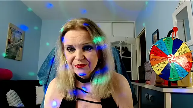 British_EmJess – webcam model profile photo Image 10