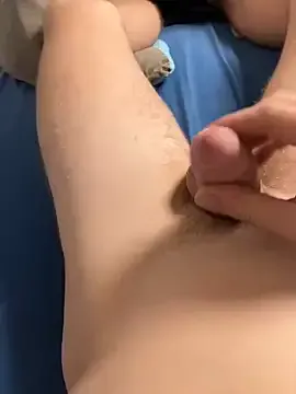 blondeangel_4u2 – webcam model profile photo Image 3