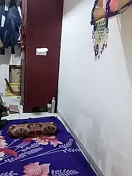 GlamGran – webcam model profile photo Image 14