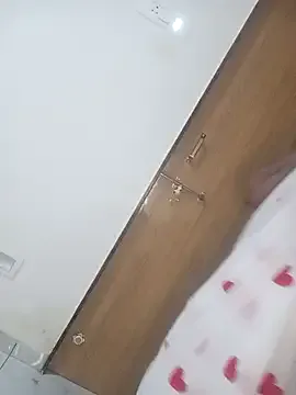 GlamGran – webcam model profile photo Image 5