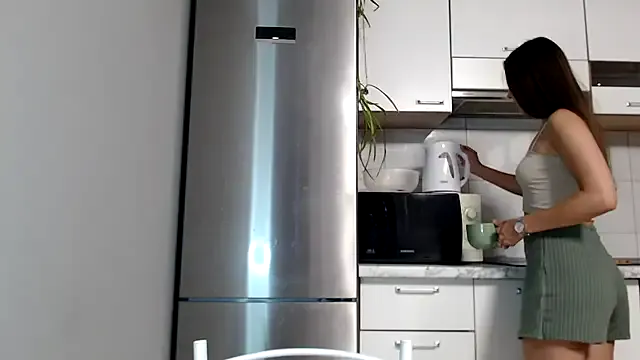 KateDivineUK – webcam model profile photo Image 3