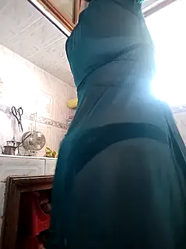 British_EmJess – webcam model profile photo Image 14