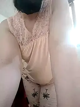 British_EmJess – webcam model profile photo Image 4