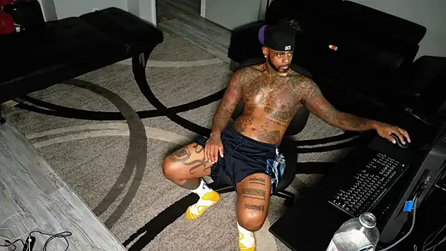 SusyBlair – webcam model profile photo Image 15