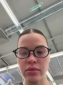 pinkys-slave – webcam model profile photo Image 11