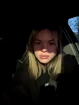 pinkys-slave – webcam model profile photo Image 14