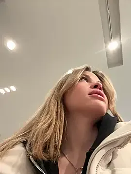 pinkys-slave – webcam model profile photo Image 16