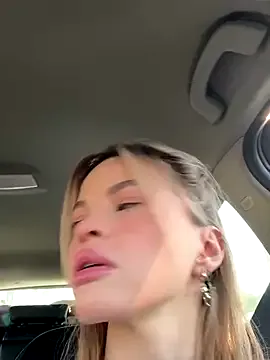 pinkys-slave – webcam model profile photo Image 4