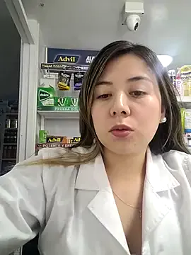 missJasmine07 – webcam model profile photo Image 2