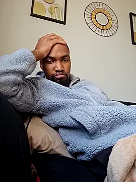 max04 – webcam model profile photo Image 2