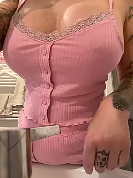 hot-sex-roomm – webcam model profile photo Image 4