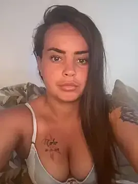 Libely – webcam model profile photo Image 8