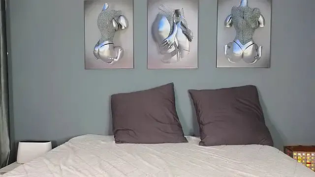 office-online – webcam model profile photo Image 2