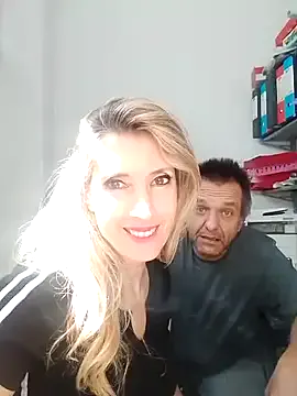 Gold-Couple2 – webcam model profile photo Image 10