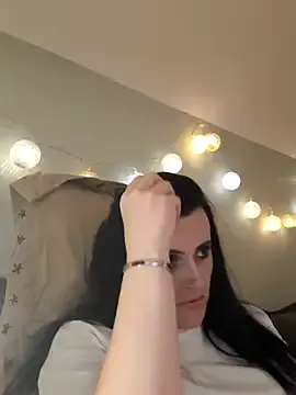 franksalise – webcam model profile photo Image 16