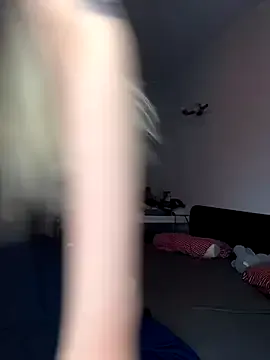 British_EmJess – webcam model profile photo Image 4