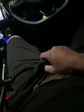 UKRaunchyRobyn – webcam model profile photo Image 5