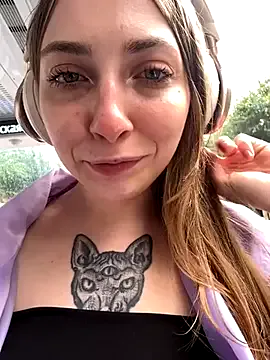daddySgirl9 – webcam model profile photo Image 2