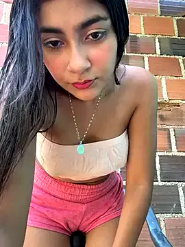 Ellalouisee89 – webcam model profile photo Image 7