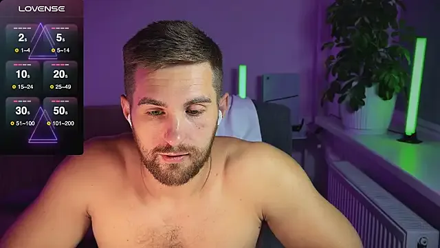 SashaVaughn – webcam model profile photo Image 10