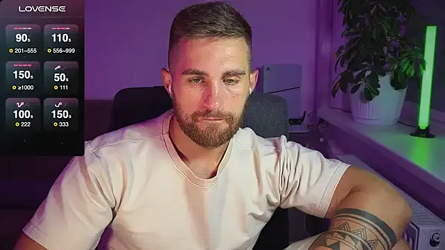 SashaVaughn – webcam model profile photo Image 13