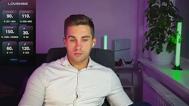 SashaVaughn – webcam model profile photo Image 17