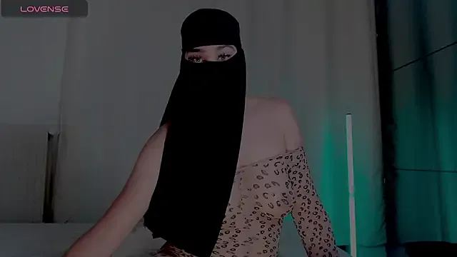 merlen3 – webcam model profile photo Image 10