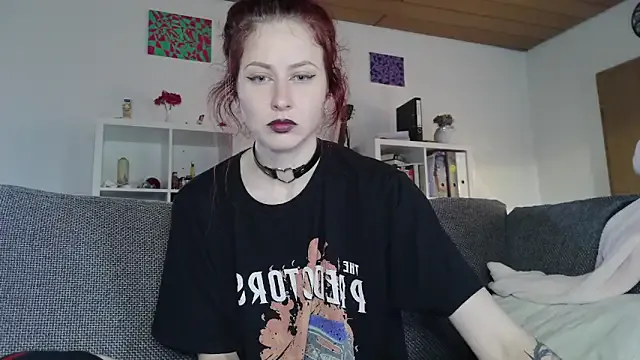 slutlittlegir – webcam model profile photo Image 18