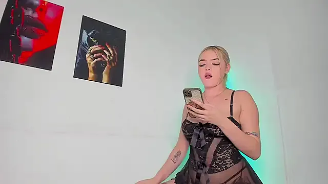 TyleneBuck – webcam model profile photo Image 14