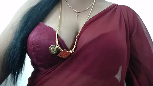 SofiaSins – webcam model profile photo Image 2