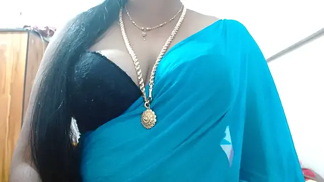 SofiaSins – webcam model profile photo Image 7