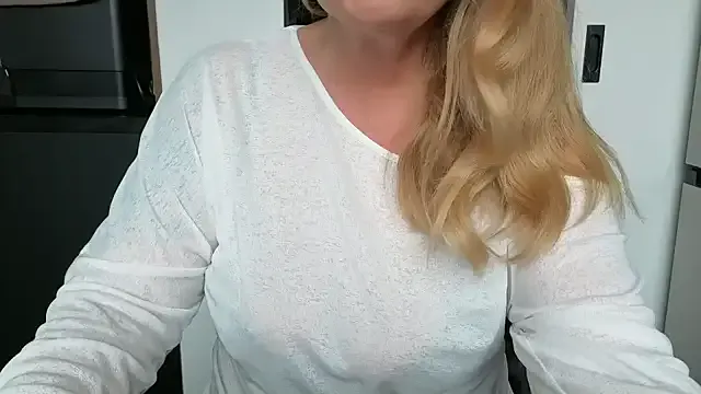 KamaFeels – webcam model profile photo Image 18