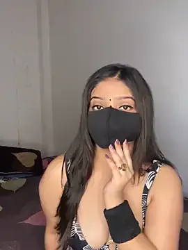MistressLouUK – webcam model profile photo Image 4