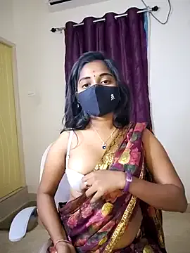 AryLexy – webcam model profile photo Image 2