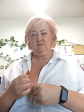 Ellalouisee89 – webcam model profile photo Image 12