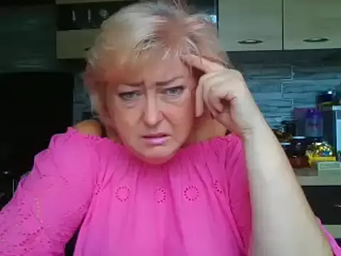 Ellalouisee89 – webcam model profile photo Image 13