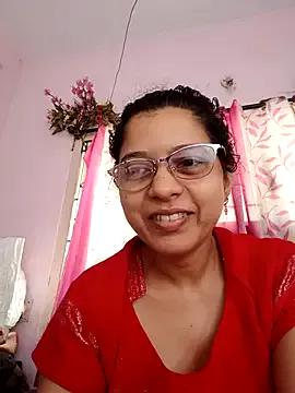 LizzieGreyX – webcam model profile photo Image 4