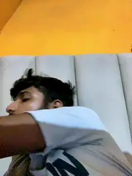 KrissyQueen – webcam model profile photo Image 5